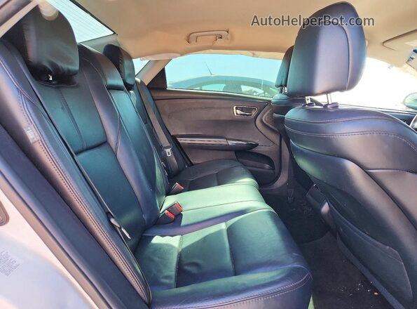 4T1BK1EB0GU206713 2016 TOYOTA AVALON White Vista de los asientos traseros