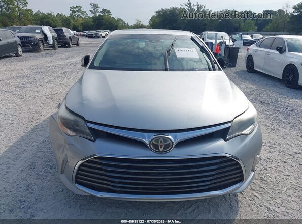 4T1BK1EB0JU278602 2018 TOYOTA AVALON Silver Widok zestawu wskaźników