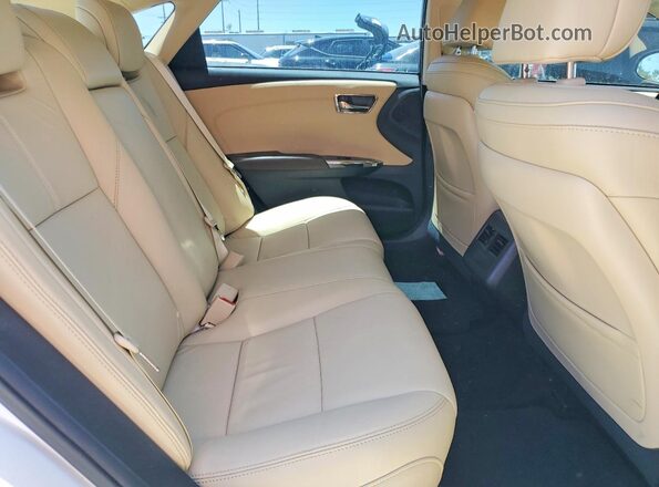 4T1BK1EB5HU264639 2017 TOYOTA AVALON White Rear seats view
