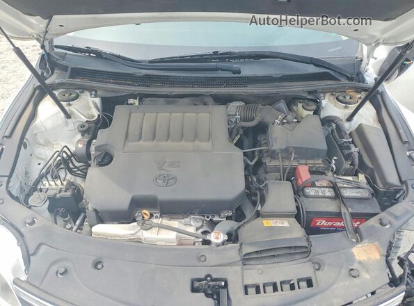 4T1BK1EB6JU281391 2018 TOYOTA AVALON White Widok wnętrza z tyłu