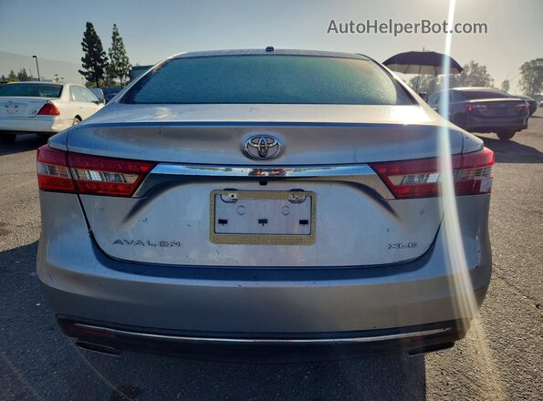 4T1BK1EB8JU284874 2018 TOYOTA AVALON Silver Vista trasera