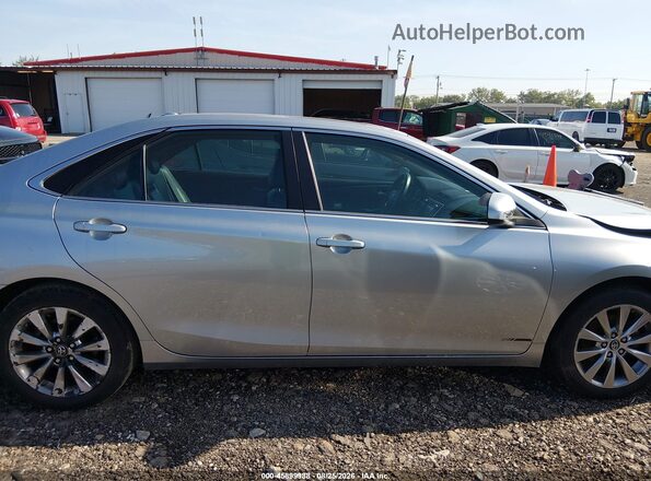 4T1BK1FK2HU031770 2017 TOYOTA CAMRY Silver Vista interior trasera