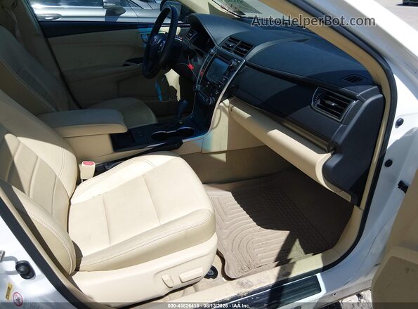 4T1BK1FK5HU032167 2017 TOYOTA CAMRY White Вид салону спереду