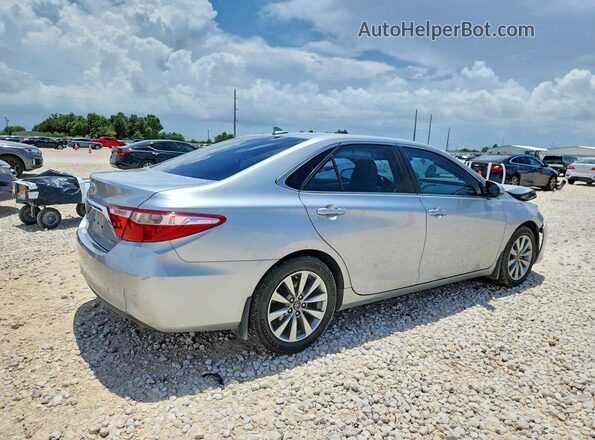 4T1BK1FK8GU575186 2016 TOYOTA CAMRY Серебряный Задняя правая четверть