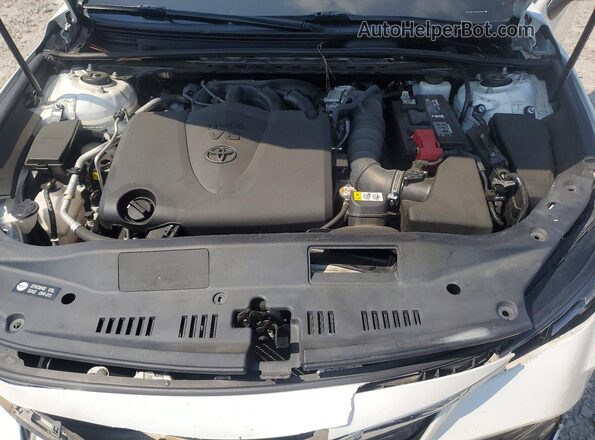 4T1BZ1FB1KU021802 2019 TOYOTA AVALON White უკანა სალონის ხედი