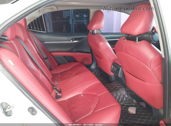 4T1BZ1HK4JU017271 2018 TOYOTA CAMRY Белый Вид наклейки с VIN-кодом