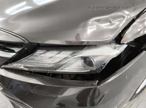 4T1BZ1HK6JU005106 2018 TOYOTA CAMRY Gray 360 interior view