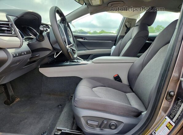 4T1C11AK0LU346042 2020 TOYOTA CAMRY Gray Widok wnętrza z przodu