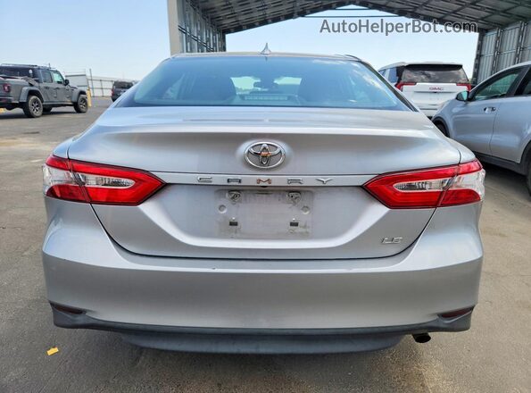4T1C11AK0LU925371 2020 TOYOTA CAMRY Silver Vista trasera