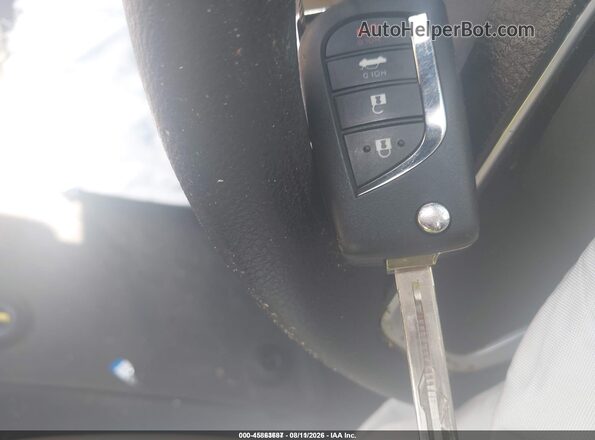 4T1C11AK2NU712263 2022 TOYOTA CAMRY Белый Вид панели приборов