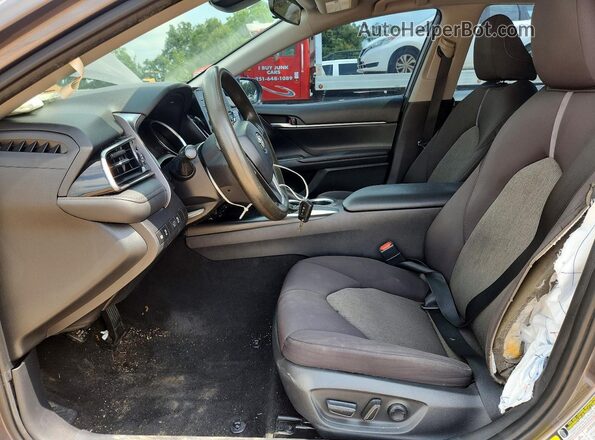 4T1C11AK3MU469366 2021 TOYOTA CAMRY Gray წინა სალონის ხედი