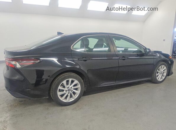 4T1C11AK3MU548469 2021 TOYOTA CAMRY Black Rear view