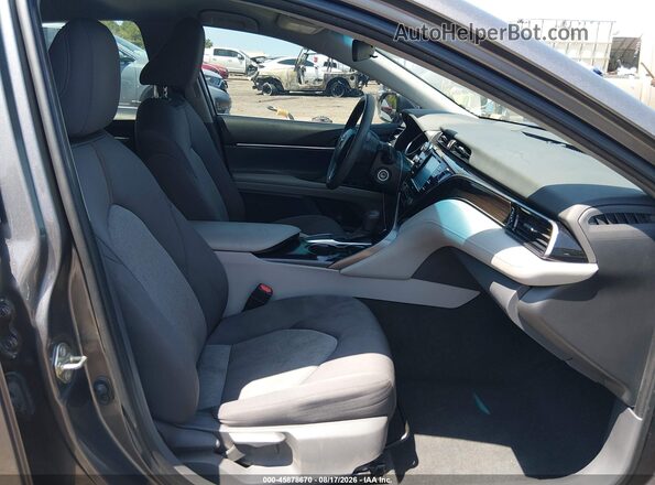 4T1C11AK6LU946693 2020 TOYOTA CAMRY Gray Widok wnętrza z przodu
