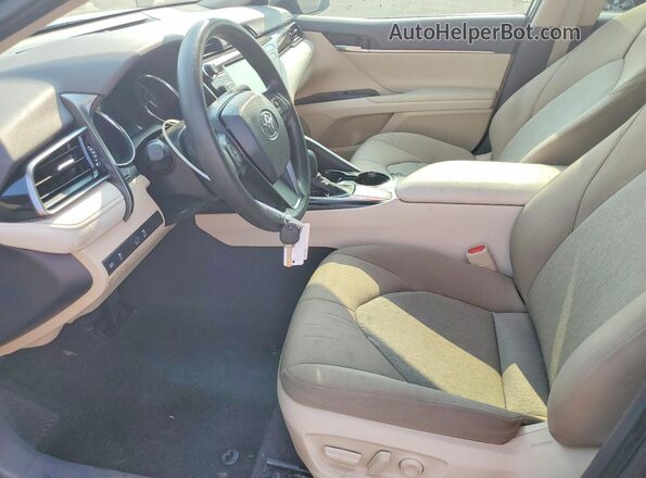 4T1C11AK7LU907627 2020 TOYOTA CAMRY Угольный Вид салона спереди