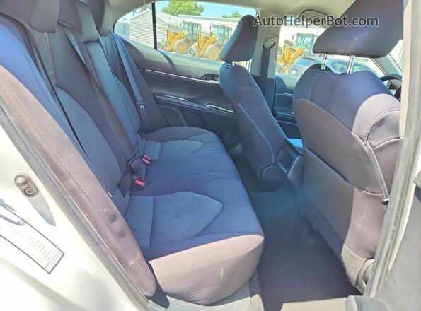 4T1C11AK8LU345172 2020 TOYOTA CAMRY White Widok tylnych siedzeń