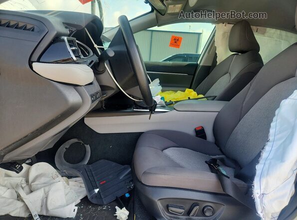 4T1C11AK8NU072155 2022 TOYOTA CAMRY White Vista interior delantera