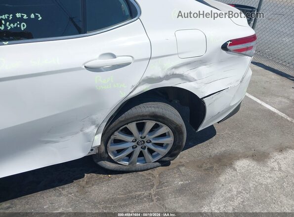 4T1C11AKXLU872016 2020 TOYOTA CAMRY Белый Вид спереди