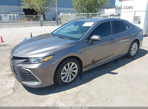 4T1C11AKXMU436770 2021 TOYOTA CAMRY Серый Передняя левая четверть