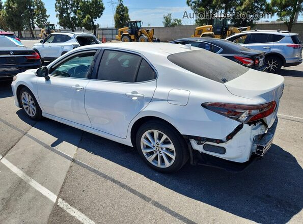 4T1C11AKXMU513816 2021 TOYOTA CAMRY White Trasero izquierdo