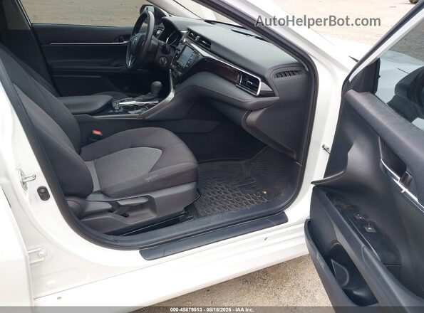 4T1C11BK2LU018300 2020 TOYOTA CAMRY White Вид салону спереду