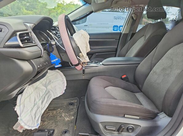 4T1C11BK5LU018095 2020 TOYOTA CAMRY White Widok wnętrza z przodu