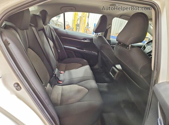4T1C11BKXMU032284 2021 TOYOTA CAMRY White Հետևի նստատեղերի տեսք