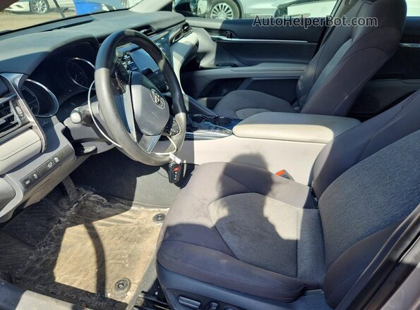 4T1C31AK5LU528586 2020 TOYOTA CAMRY Silver წინა სალონის ხედი