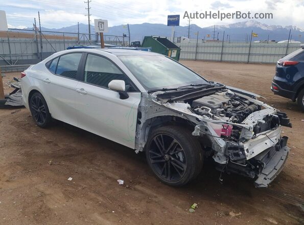 4T1DAACK0SU015896 2025 TOYOTA CAMRY White Przód prawy