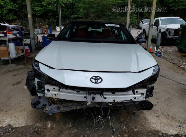 4T1DAACK0SU028633 2025 TOYOTA CAMRY White Դիմացի տեսք
