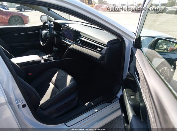 4T1DAACK0SU553403 2025 TOYOTA CAMRY White Widok wnętrza z przodu
