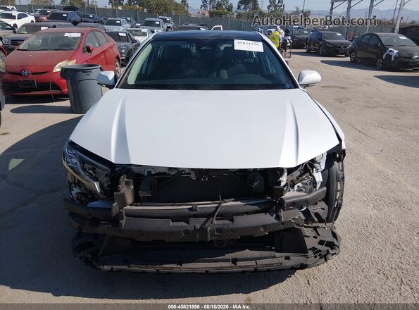 4T1DAACK0SU553403 2025 TOYOTA CAMRY White Widok wnętrza z tyłu