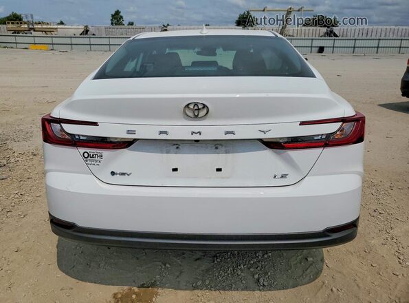 4T1DAACK0SU574770 2025 TOYOTA CAMRY Белый Вид сзади