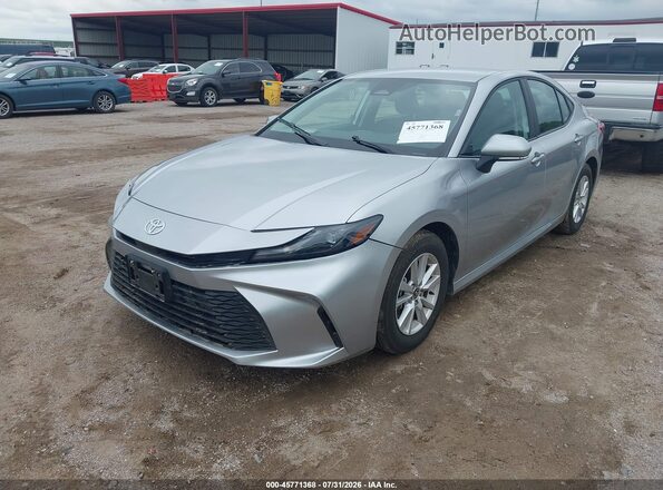 4T1DAACK0TU698930 2026 TOYOTA CAMRY Silver Vista tres cuartos delantera izquierda