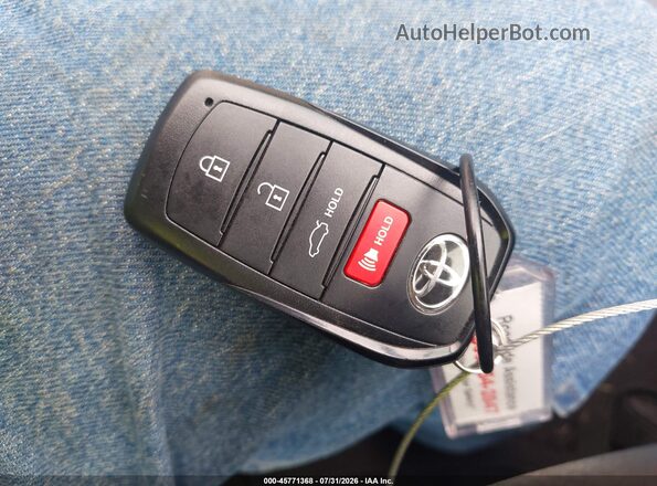4T1DAACK0TU698930 2026 TOYOTA CAMRY Silver Vista del salpicadero