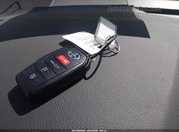 4T1DAACK0TU699639 2026 TOYOTA CAMRY White Vista del salpicadero