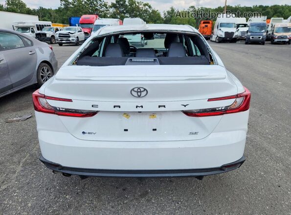 4T1DAACK0TU713801 2026 TOYOTA CAMRY White Հետևի տեսք
