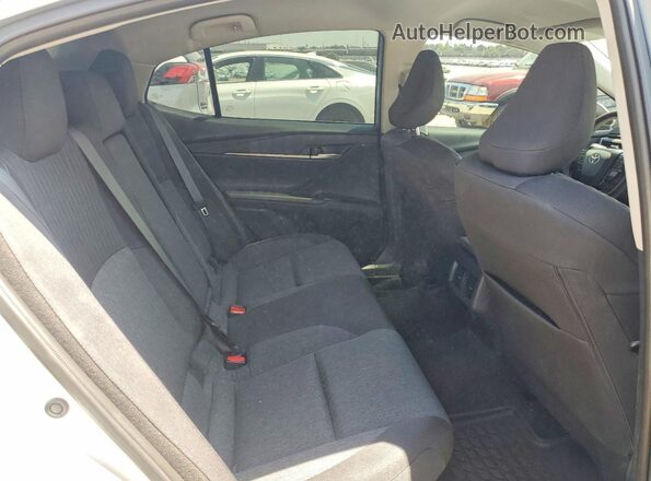 4T1DAACK0TU725513 2026 TOYOTA CAMRY Silver უკანა სავარძლების ხედი