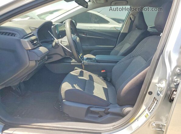 4T1DAACK0TU725513 2026 TOYOTA CAMRY Silver წინა სალონის ხედი