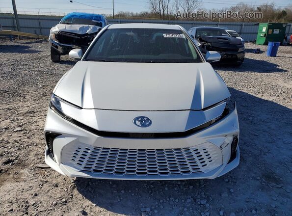 4T1DAACK1SU004471 2025 TOYOTA CAMRY White Widok z przodu