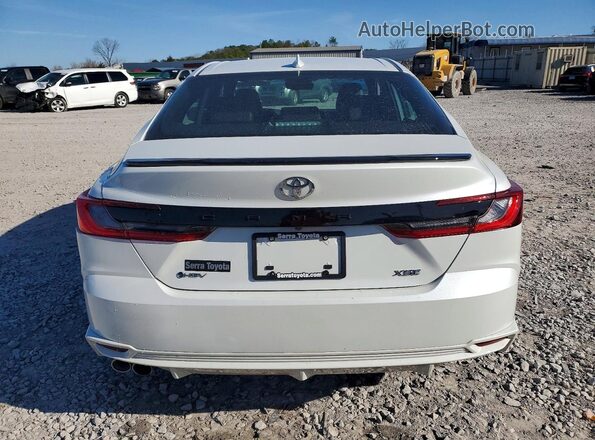 4T1DAACK1SU004471 2025 TOYOTA CAMRY White Widok z tyłu