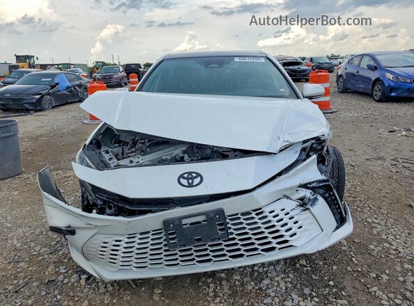 4T1DAACK1SU099078 2025 TOYOTA CAMRY White Front view