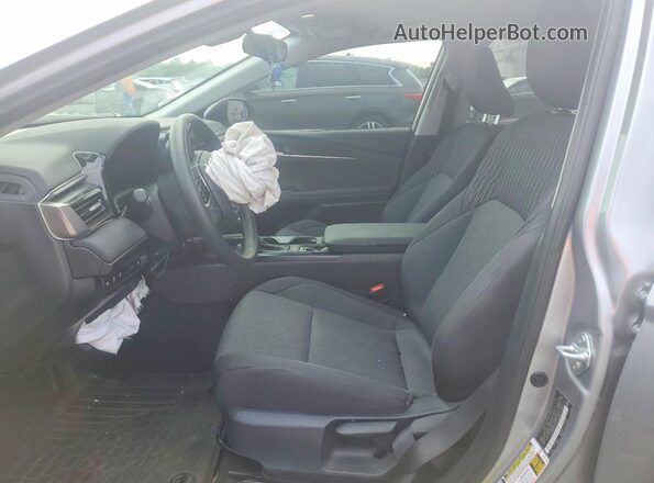 4T1DAACK1SU193154 2025 TOYOTA CAMRY Silver Front interior view