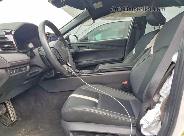 4T1DAACK1SU501164 2025 TOYOTA CAMRY White Вид салону спереду