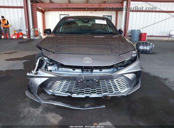 4T1DAACK1SU511886 2025 TOYOTA CAMRY Gray Սալոնի հետևի տեսք