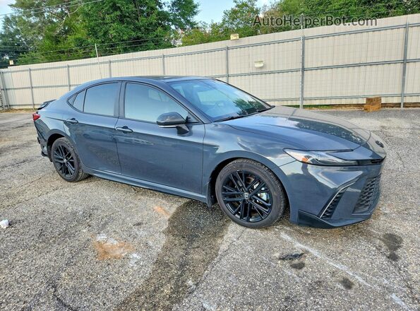 4T1DAACK1SU615536 2025 TOYOTA CAMRY Charcoal Delantero derecho