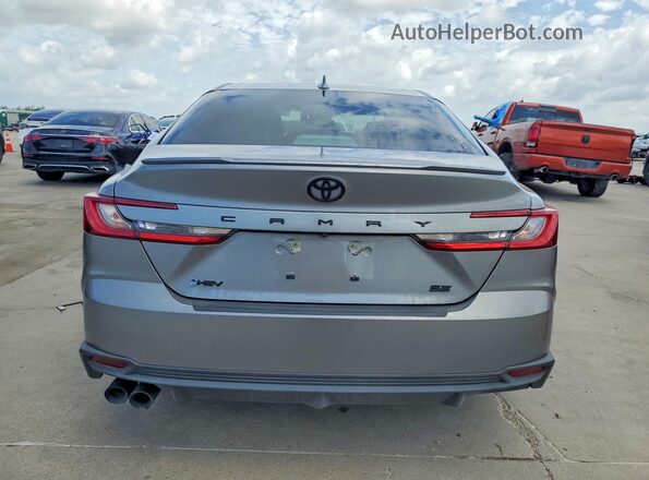 4T1DAACK1SU643918 2025 TOYOTA CAMRY Gray Vista trasera