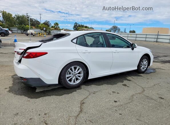 4T1DAACK1TU256755 2026 TOYOTA CAMRY White Հետևի աջ