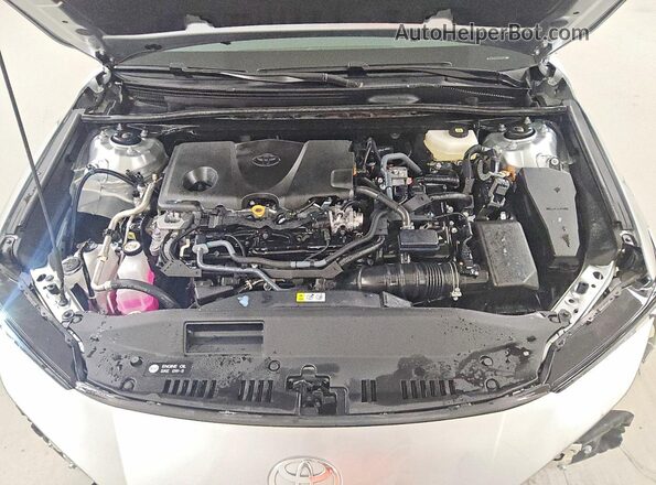 4T1DAACK1TU708736 2026 TOYOTA CAMRY Silver Սալոնի հետևի տեսք