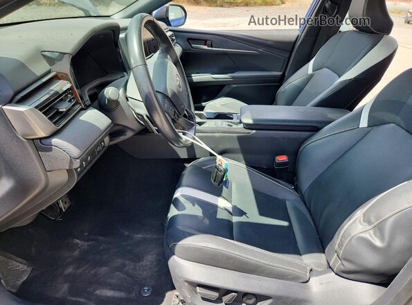 4T1DAACK2SU036023 2025 TOYOTA CAMRY Blue Front interior view