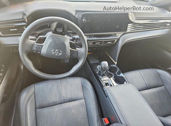 4T1DAACK2SU055445 2025 TOYOTA CAMRY Серый Вид панели приборов